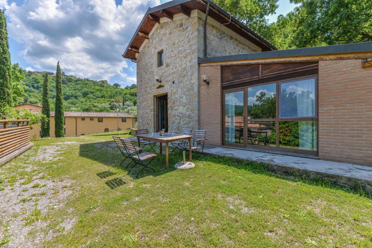 3 Charming Private Home With Pool, Bbq, Wi-Fi & Free Parking Кастел дел Пиано Екстериор снимка